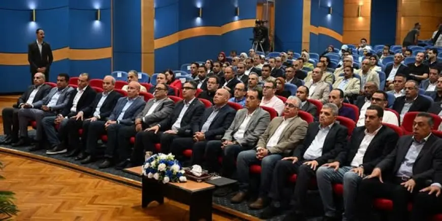 رئيس الوزراء يكشف عن خطة سرية لتحويل ميناء غرب بورسعيد إلى مركز للتجارة العالمية!