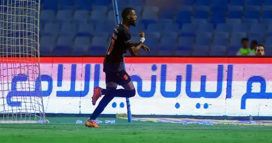 هدف رائع في الدقيقة 104 وانتصار غريب للرياض على الخليج