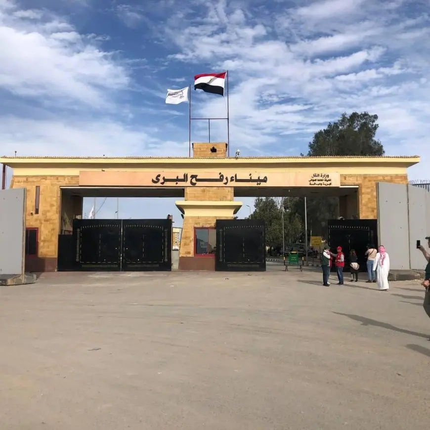 “صور حصرية: تصدع أسوار رفح البري يواصل فتحه لليوم 55 دون توقف! اكتشف التفاصيل الحصرية هنا”