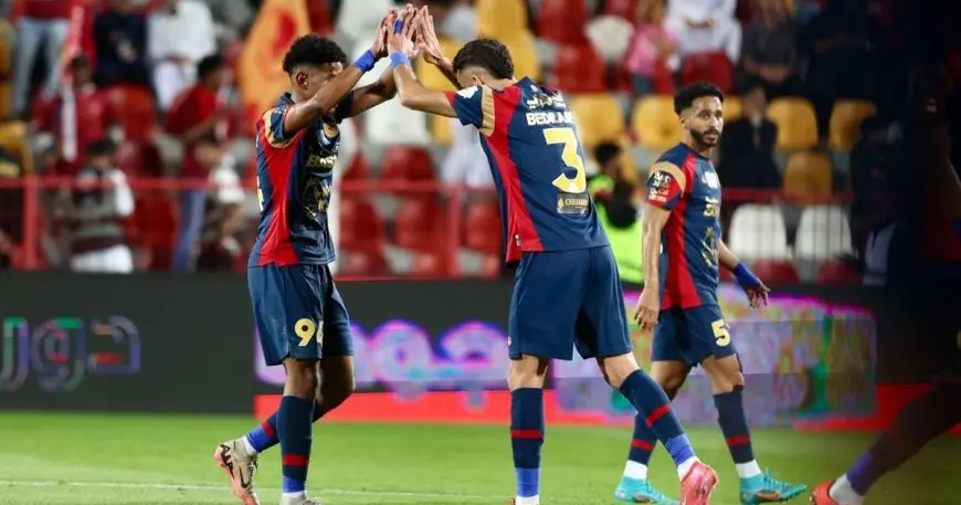 ضمك يرسل الرائد إلى دوري يلو والقادسية يتخطى الأهلي