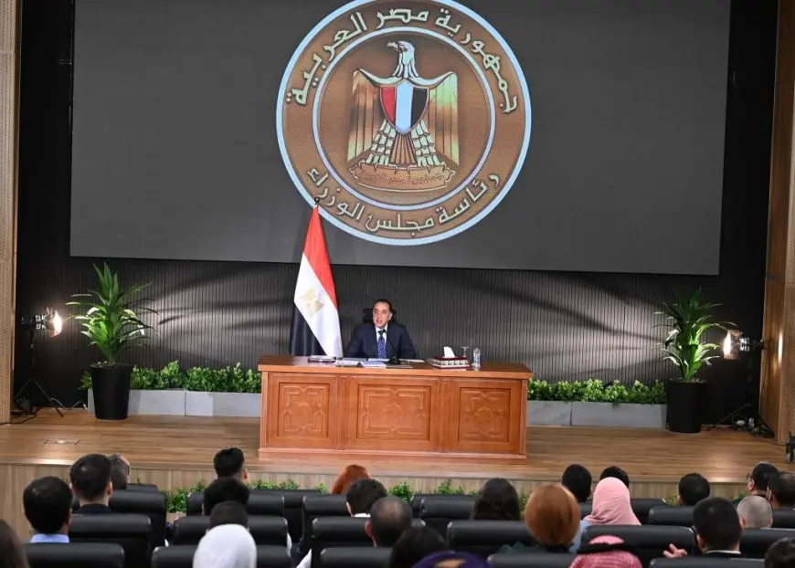 رئيس الوزراء يستقبل شباباً من 80 دولة لمنحة ناصر للقيادة: تفاصيل مثيرة!