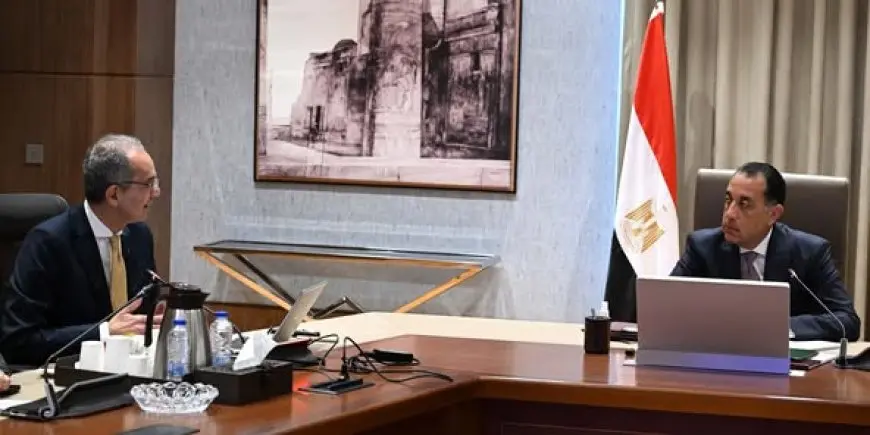 مدبولي ووزير الاتصالات يتحدثان حول مستقبل الرقم القومي العقاري بعد موافقة الرئيس السيسي!