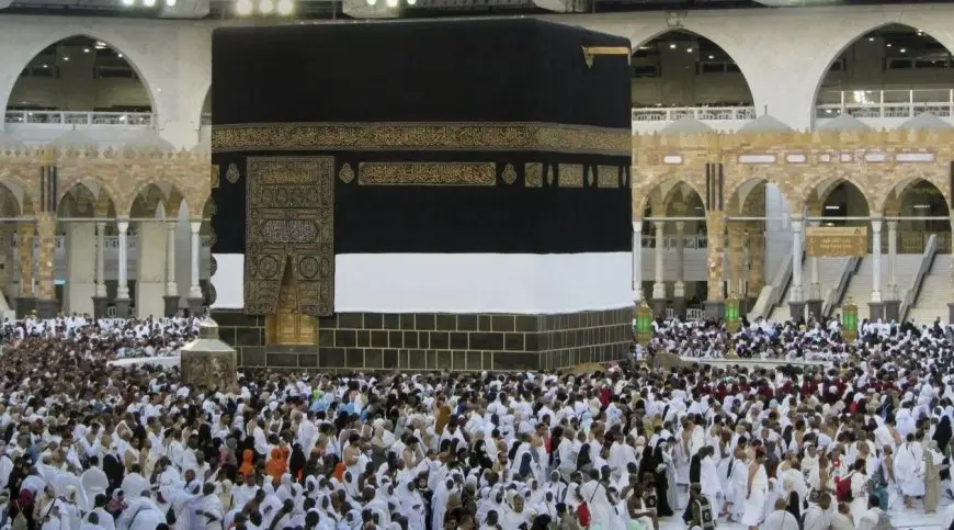 هل تفكر في الحج؟ تعرف على ما إذا كان يجب على المسلم بيع أرضه لأداء هذه الفريضة الدينية!