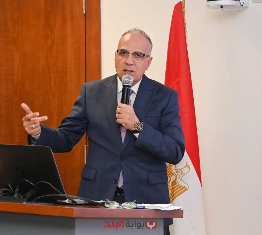 وزير الري يجتمع مع المهندسين الواعدين قبل تخرجهم من الأكاديمية العسكرية!