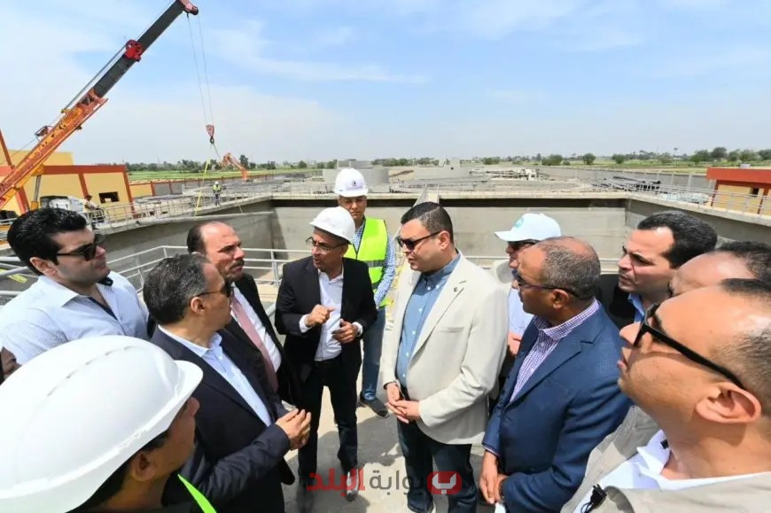 وزير الإسكان ومحافظ الشرقية يزوران مشروع صرف صحي سنهوا! فوائد مذهلة وتطورات مدهشة تنتظركم في هذا الفيديو الحصري!