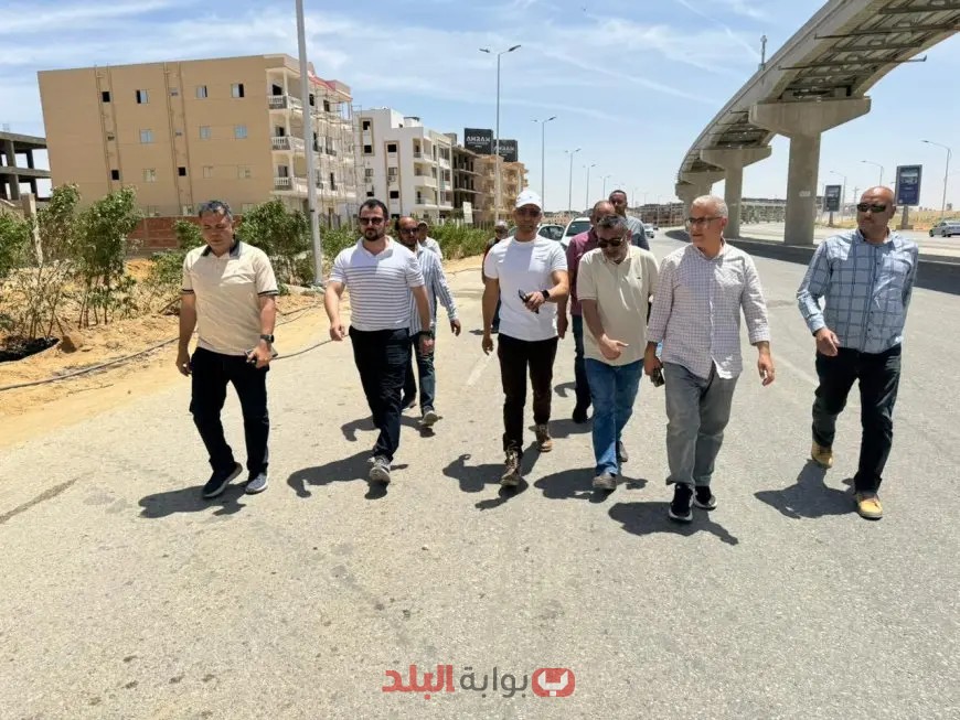 رئيس جهاز مدينة القاهرة الجديدة يزور مشروعات تطوير الطرق ويثير الدهشة