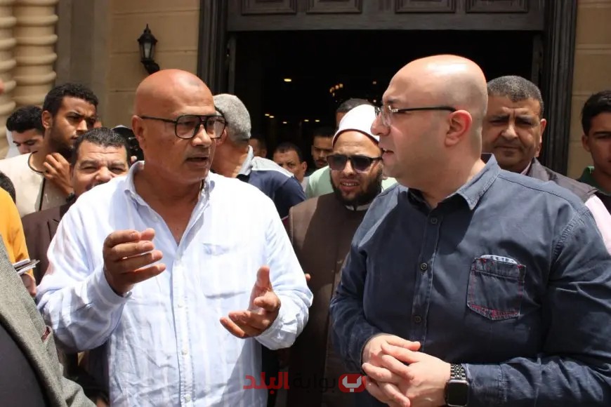 مفاجأة بعد صلاة الجمعة: محافظ بني سويف يلتقي بالمواطنين ويستمع إلى مطالبهم