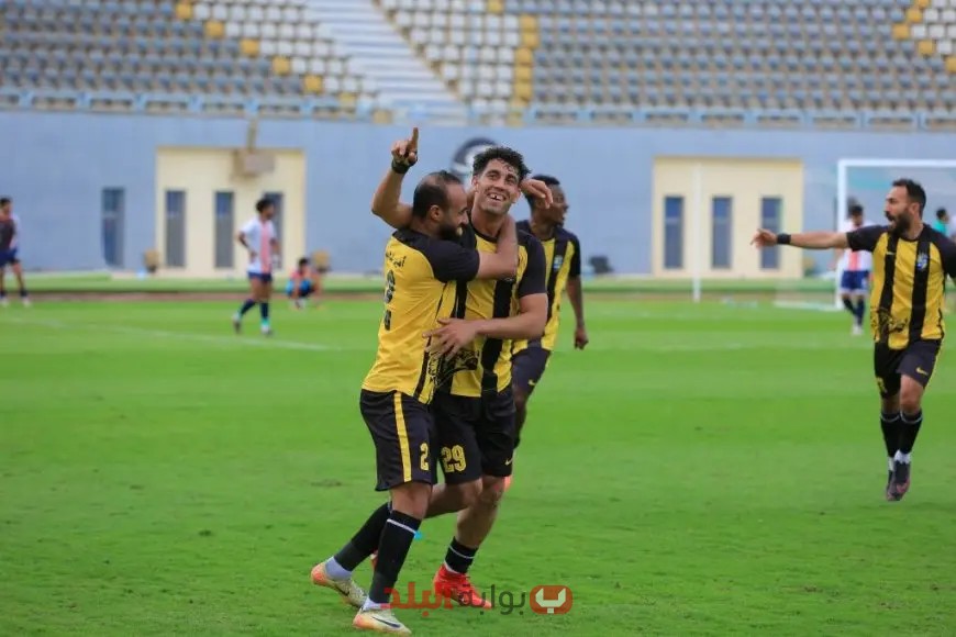 عودة ملحمية: المقاولون العرب يتصدرون الدوري الممتاز بعد عام من الهبوط!