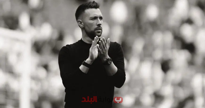 فارق نقطة وانهيار الفريق يسبب استقالة المدرب فاريولي من أياكس