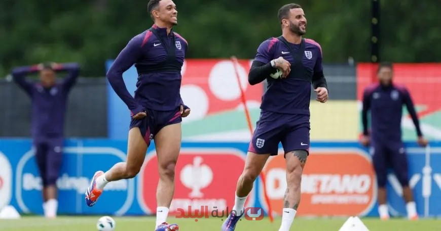 مدافع ريال مدريد “يتمسك” بعقده رغم عرض ضم ووكر أو أرنولد