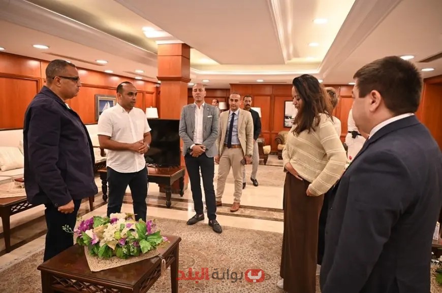مفاجأة لا تصدق: محافظ جنوب سيناء يزور ضحايا حادث مطار شرم الشيخ ويقدم التعازي الساعة الثالثة!