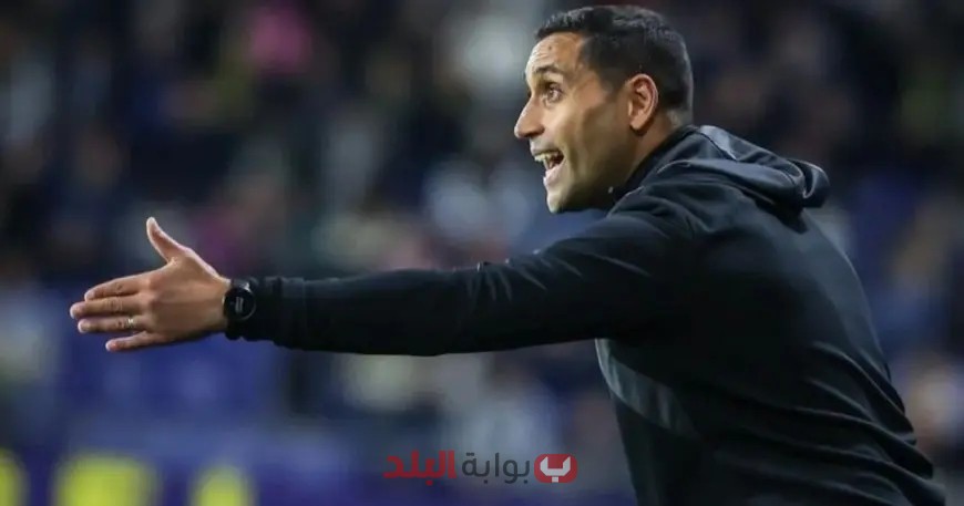 لاعبي نانت يطالبون بالتعاقد مع مدرب مغربي عقب إقالة كومبواريه