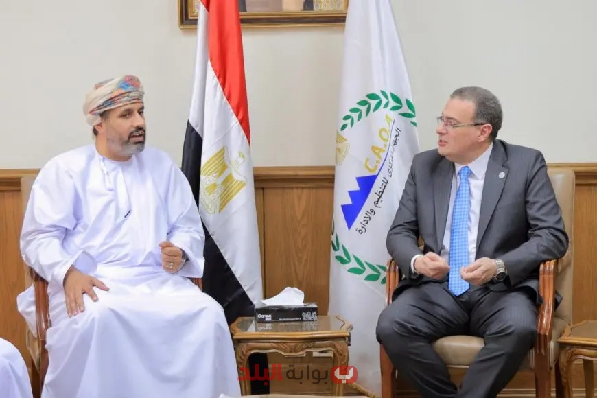 “رئيس التنظيم والإدارة يفتح أبواب التعاون مع وزير العمل العماني! اكتشف الجديد”