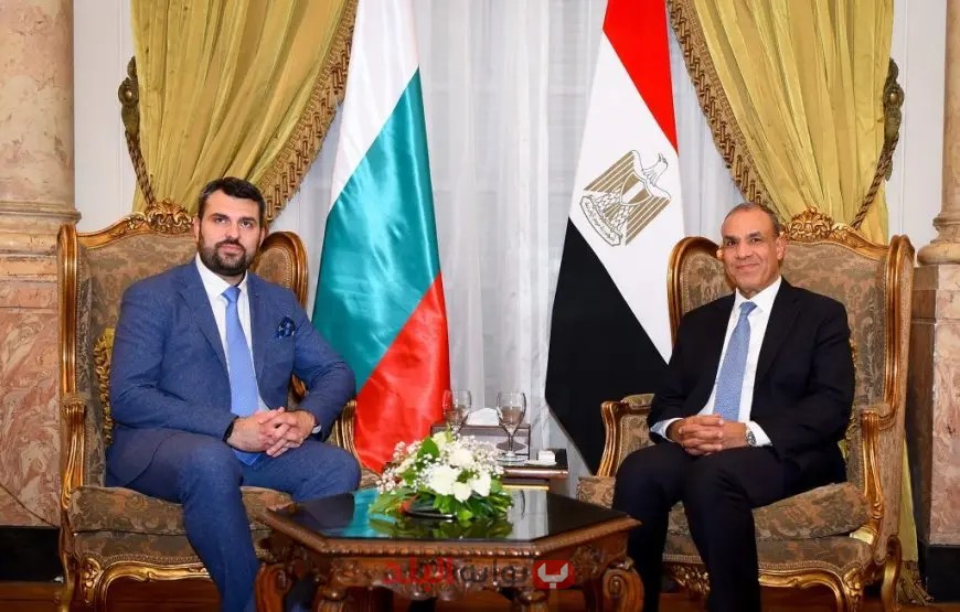“وزير الخارجية والهجرة يجتمع بنظيره البلغاري لبحث قضايا ساخنة على الصعيدين الإقليمي والدولي! اكتشف التفاصيل الآن”