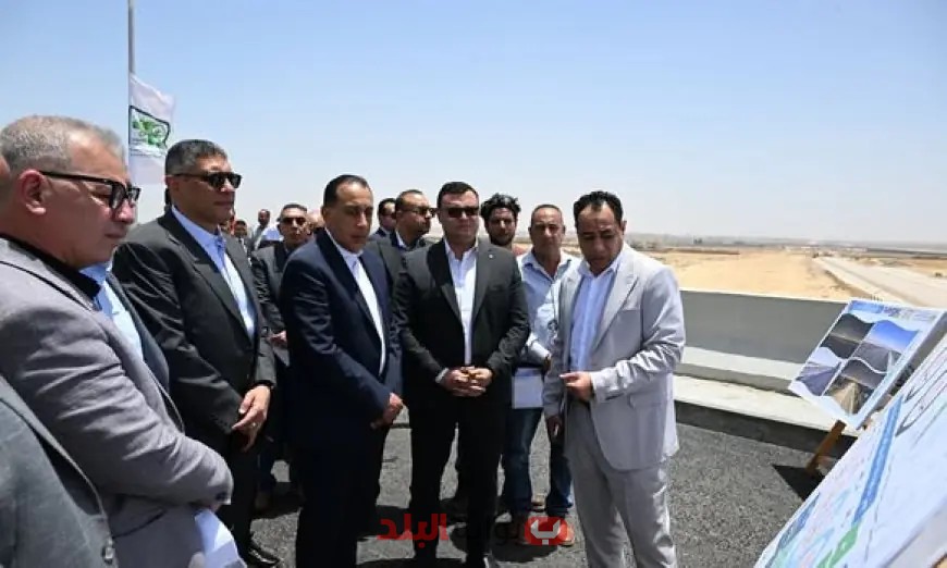 “مفاجأة: رئيس الوزراء يفاجئ الجميع بزيارة مفاجئة لمشروعات الحزام الأخضر!”