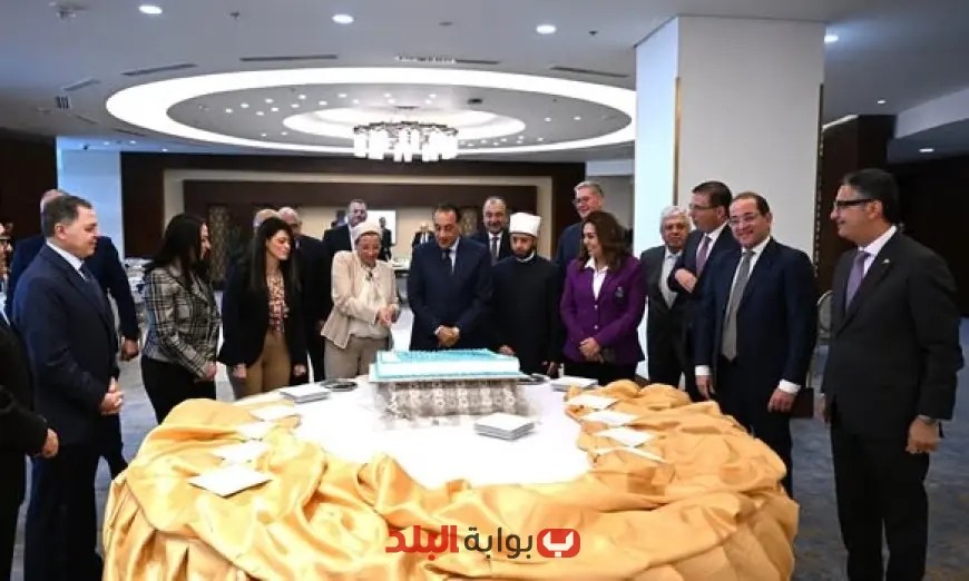 “تكريم وزيرة البيئة: الحكومة تحتفل بتورتة تحمل صورتها بعد اختيارها أميناً تنفيذياً لاتفاقية الأمم المتحدة”