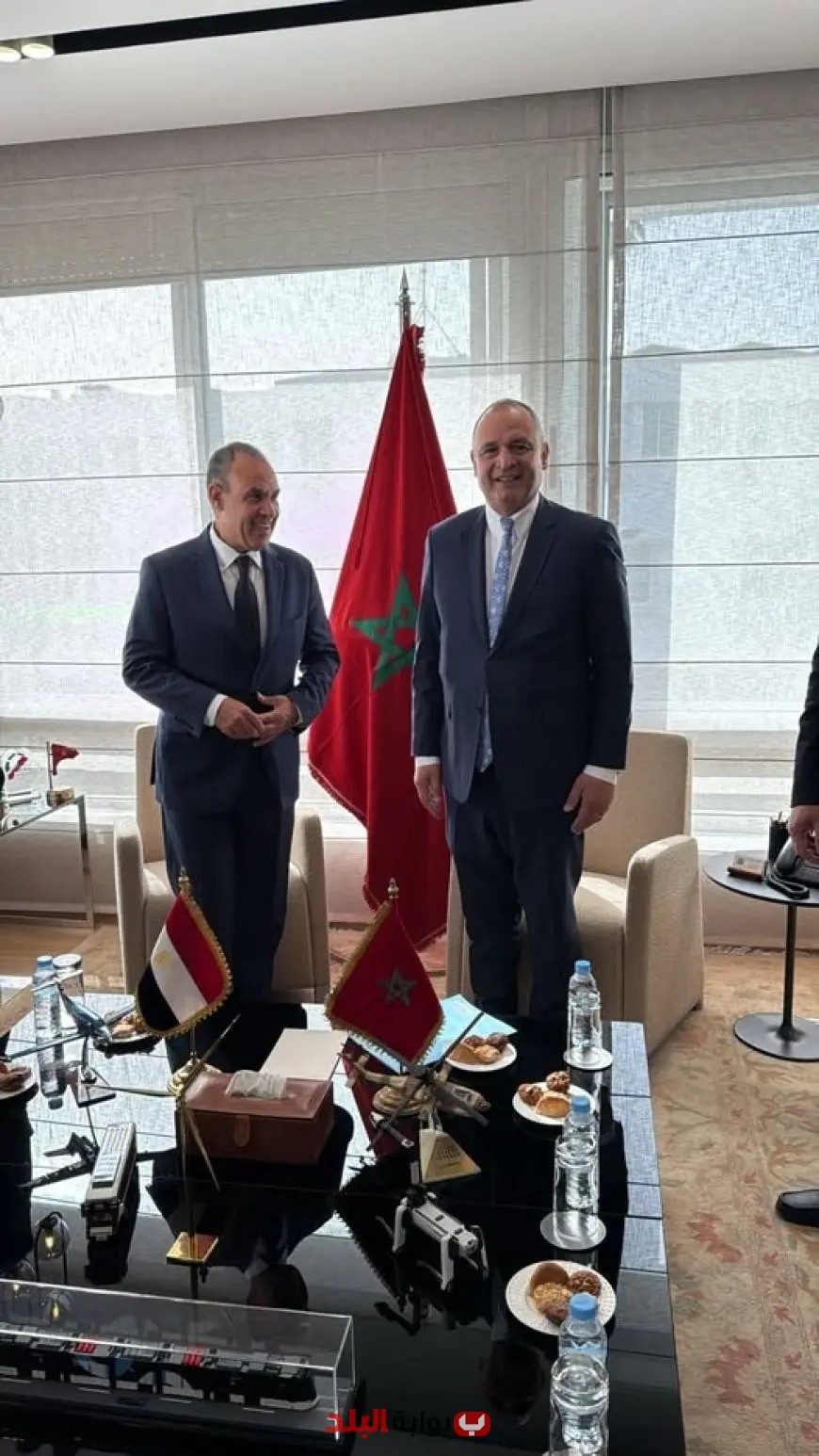 وزير الخارجية يلتقي وزير الصناعة والتجارة المغربي في الرباط لتعزيز التعاون الاقتصادي