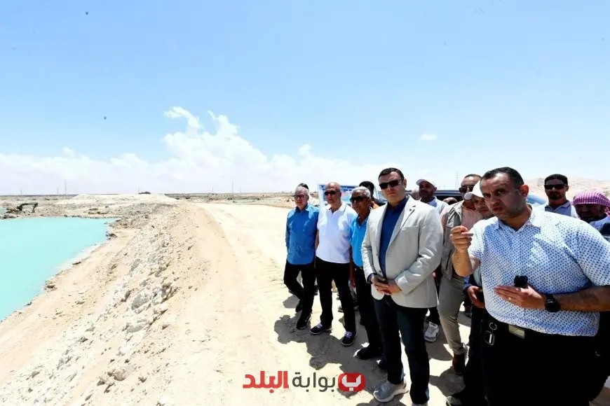 وزير الإسكان يستعرض تطورات كومباند مزارين والممشى السياحي وتجهيز الشاطئ في مدينة العلمين الجديدة