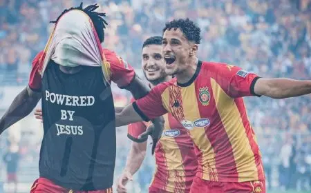 “الترجي يتألق وينتزع الكأس ليحقق الثلاثية التاريخية في تونس”