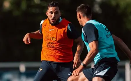 جدل في الجزائر: شرقي يسعى لمحاكاة زيدان في منتخب فرنسا!