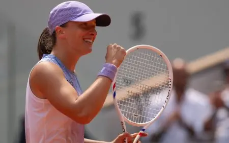 شفيونتيك تكتسح سفيتولينا وتقترب من تحقيق رقم قياسي في بطولة رولان غاروس