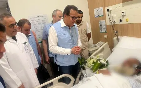 “وزير الصحة يزور مستشفيات المدينة المنورة للاطلاع على الحالة الصحية للحجاج المصريين”