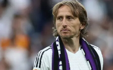“عقد مودريتش مع ميلان: راتبه أقل من ثلث ما يتقاضاه في ريال مدريد – تفاصيل مثيرة!”