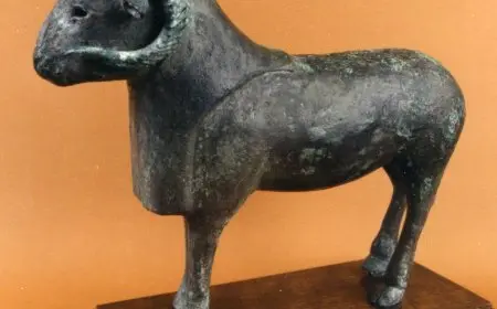 مصر تستعيد 11 قطعة أثرية قيمة من أمريكا: شاهد صور الكنوز التاريخية!