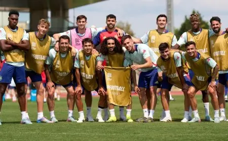 تشكيلة إسبانيا المتوقعة لمواجهة فرنسا في نصف نهائي دوري الأمم الأوروبية: من سيرتدي قميص اللاروخا؟