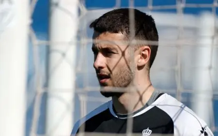 رسومات مسيئة تنال من جوان غارسيا في بلده بسبب ارتباطه ببرشلونة