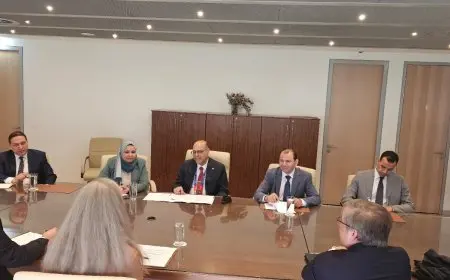 لقاء وزير العمل مع رئيس الاتحاد العالمي للتوظيف: تعزيز التعاون في مجالات التوظيف المشتركة