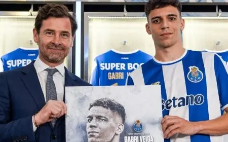 “فيغا يودع الأهلي رسمياً وينتقل إلى بورتو بعقد حتى 2030”