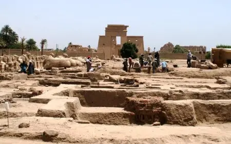 الأمين العام للآثار يتفقد المقاصير الجنوبية بمعبد الإله الأخ منو: جولة جديدة للحفاظ على التراث المصري