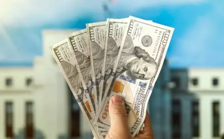 استقرار سعر الدولار مقابل الجنيه المصري في تعاملات اليوم: ما الذي يعكسه هذا الثبات؟