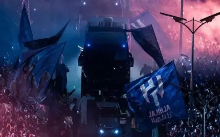 “قميص الهلال لكأس العالم للأندية: تصميم رائع يرمز إلى المجد!”