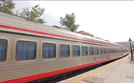 السكك الحديدية تُنسق مع الداخلية للتحقيق في حادثة اقتلاع لمبة إنارة من قطار