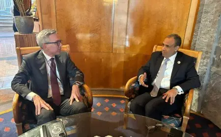 اجتماع وزير الخارجية مع الرئيس التنفيذي لشركة سكاتك النرويجية: تعزيز الشراكات الدولية والاستثمارات المستدامة