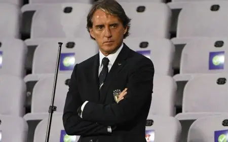 مانشيني يتطلع للفوز بكأس العالم ويعرض خدماته للمنتخب الإيطالي!