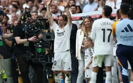 احتراماً لريال مدريد، مودريتش يؤجل إجراء الفحص الطبي في ميلان!