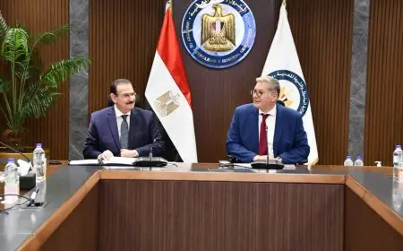 وزير البترول يناقش مستجدات مشروع حامض الفوسفوريك بأبوطرطور مع المساهمين لتعزيز التنمية الاقتصادية