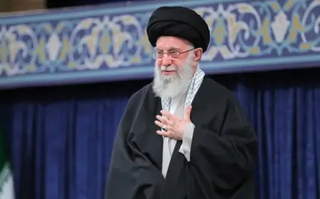 الخامنئي يوجه تهديداً لافتاً لإسرائيل بالعبرية: “فتحت على نفسها باب العذاب”
