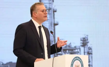 وزير البترول يزور موقع استقبال سفينة التغييز الثالثة في العين السخنة لتعزيز الطاقة المستدامة