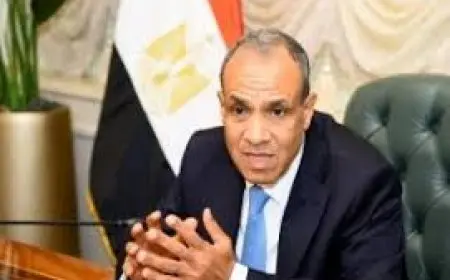 “وزير الخارجية يستقبل مكالمات هامة من نظرائه في فرنسا واليونان وقبرص والعراق لتعزيز التعاون الإقليمي”