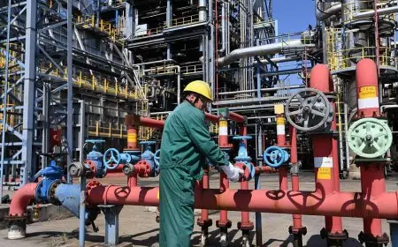 النفط يسجل أكبر قفزة يومية منذ 2022 مع تصاعد التوترات بين إسرائيل وإيران