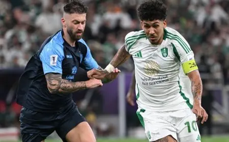 فيرمينو قريباً نحو وجهة جديدة: عرض مغري من نادي خليجي بارز!