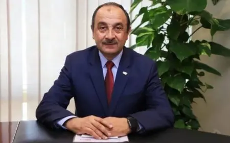 وزير قطاع الأعمال العام يقوم بزيارة مفاجئة لشركتي “العربية” و”ممفيس” للأدوية لتعزيز التعاون والابتكار