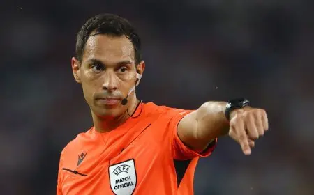 “عشر بطاقات حمراء تحكم مباراة الهلال وريال مدريد: تفاصيل وأحداث مثيرة”