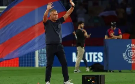 جراحة ناجحة ليد مدافع برشلونة: عودة قريبة للملاعب!