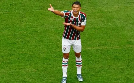 “تياغو سيلفا يتحدى بيلينغهام بفارق 21 عاماً في مباراة العودة: عودة النجم إلى الواجهة!”