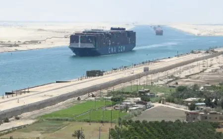 قناة السويس تستقبل عبور سفينة الحاويات CMA CGM OSIRIS محملة بـ 154 ألف طن في قافلة الجنوب!